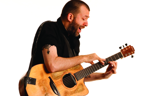 Trompetçi Ibrahim Maalouf 24, gitar vampiri Jon Gomm 27 Ekim`de Ankara CerModern`de.