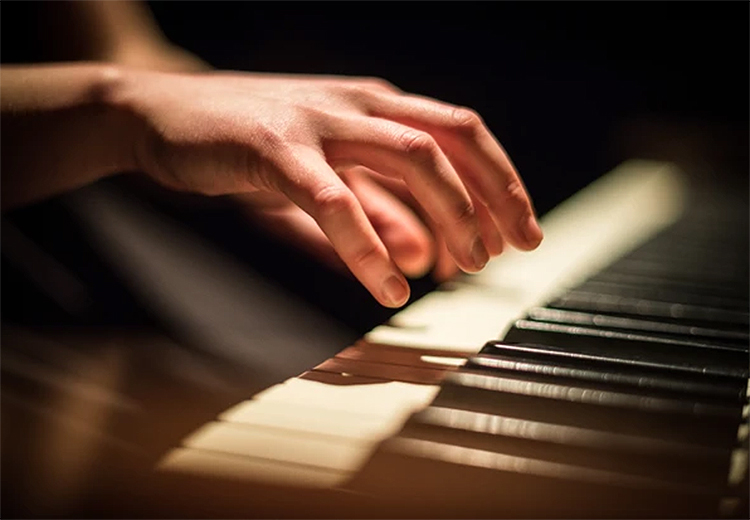 Rus piyanistler uluslararası piyano yarışmalarından dışlandı