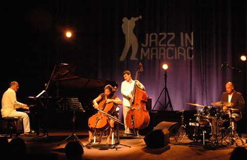 Kerem Görsev Trio ve çellist Sedef Erçetin`in Jazz in Marciac festival konserine büyük ilgi