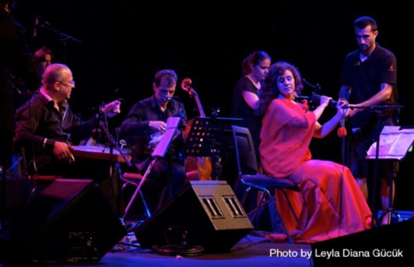 20. İstanbul Caz Festivali dün akşam Yıldız Sarayı bahçesinde Lena Chamamyan`ın şarkılarıyla sona erdi